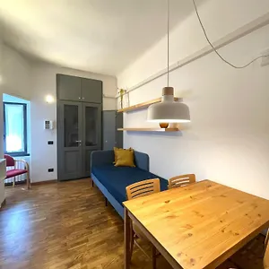 Apart-hotel Easy - And Navigli, Milão